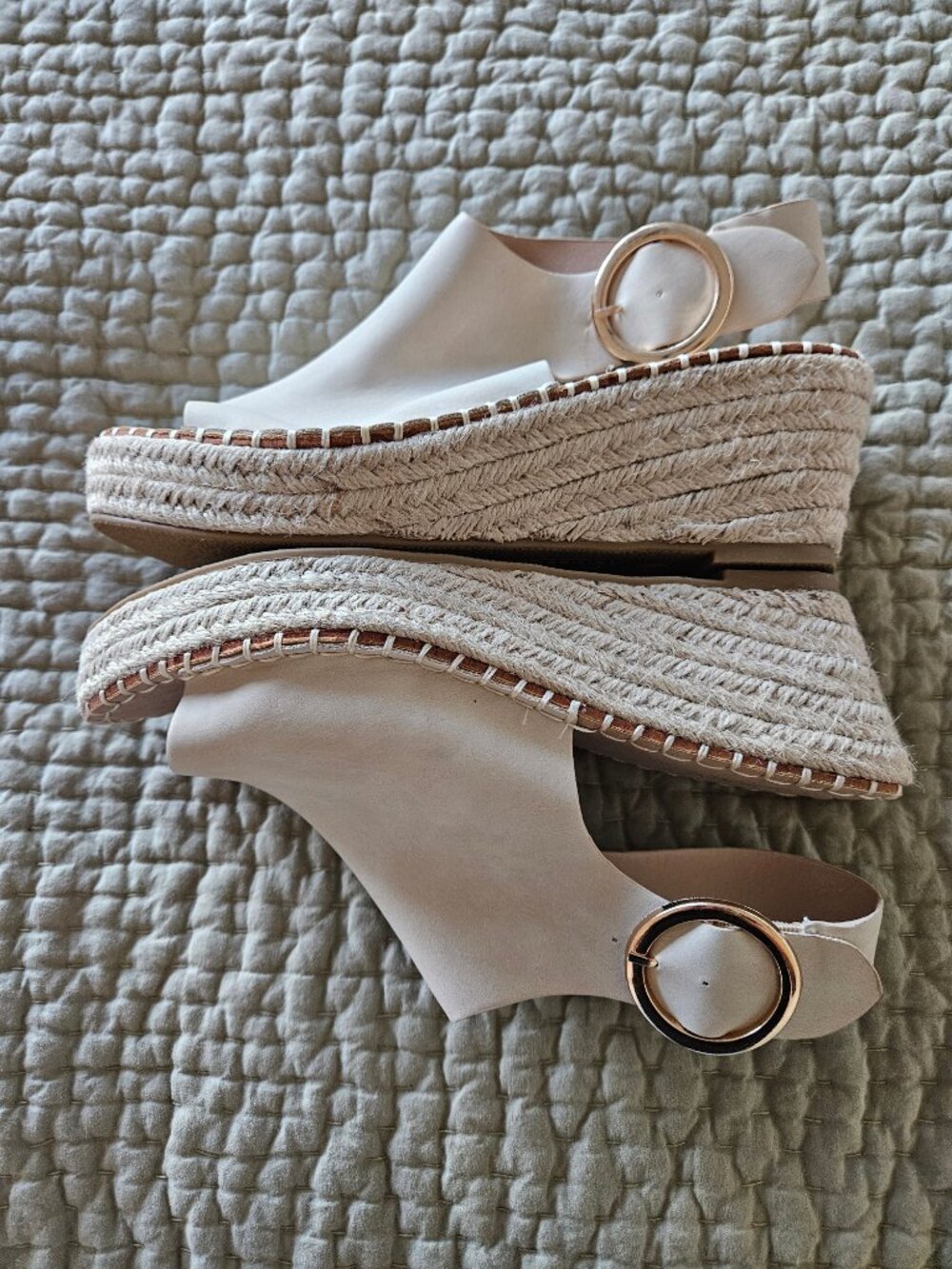 Catherine Malandrino Cirkly Wedges - Picture 2 of 6